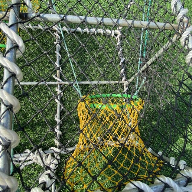 High strength metal support frame HDPE woven mesh bag 3-hole aquaculture trap cage deep-sea crab pot trap