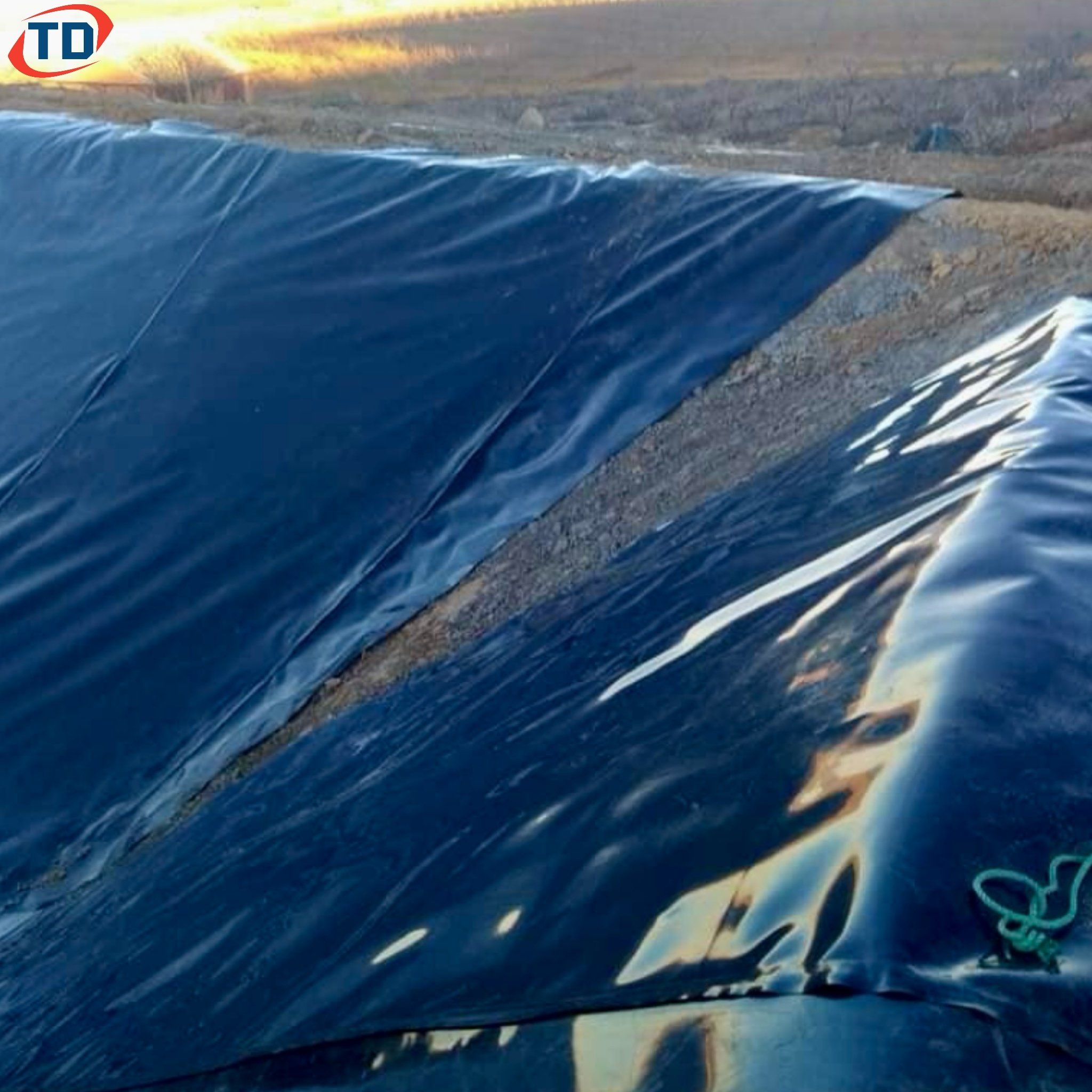 Shrimp Fish Farm Black Whihte Waterproofing Geomembranas Liner 0.5mm 0.75mm 1.5mm for dam HDPE Geomembrane for landfill