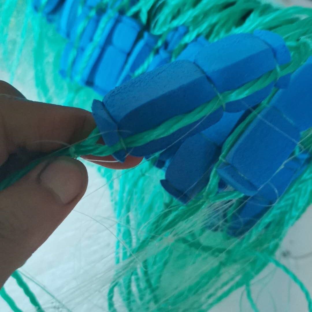 Commercial nylon monofilament three-layer fishing gill net with floating Fishers