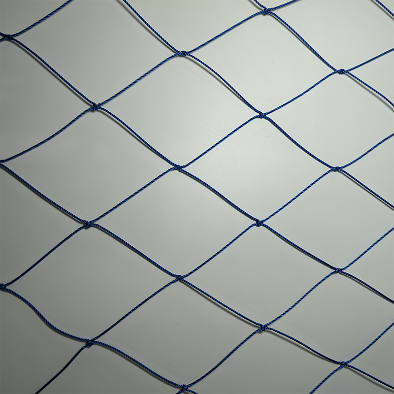 Hot Selling Aquaculture Farming Net Knotted Pe Fishing Net On Sale