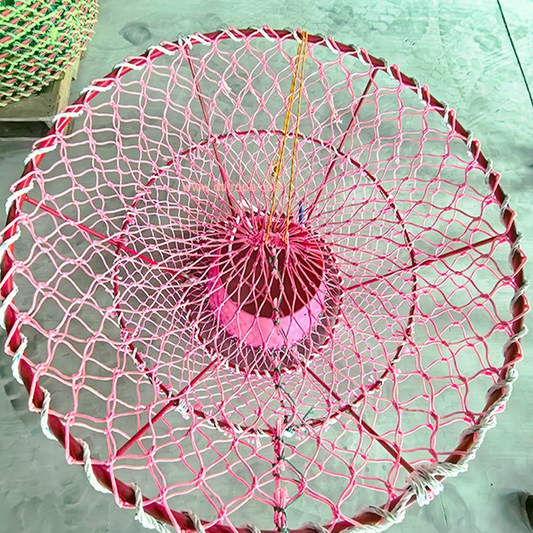 Aquaculture trap foldable fish cage red polyethylene twisted wire net for shrimp fishing