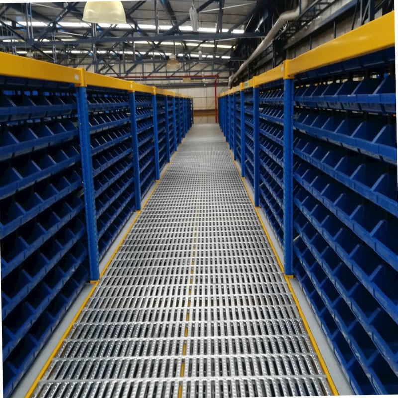 Soft shell crab Box feed supporting RAS vertical crab box fish farming