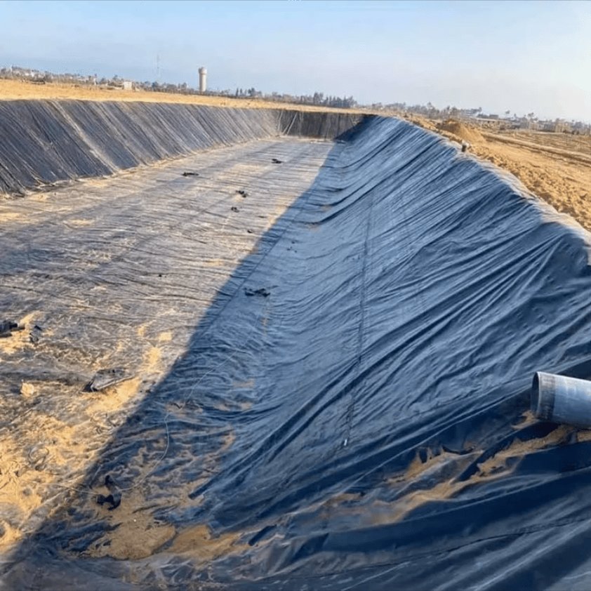 HDPE White Geomembrane 2mm Geomembranes For Pond Liner Fish Farm Fish Pond Liner And Mineral Slag And Tailing Pond Or Landfill