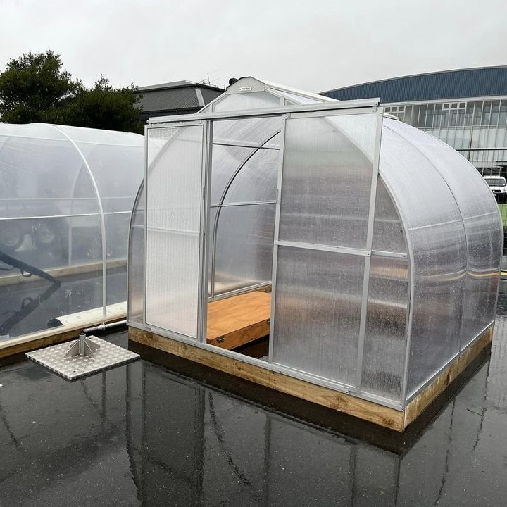 Walk-in Mini Garden Tunnel Greenhouse Greenhouse Kit, PC Sheet Manufacturer Plastic Indoor Outdoor