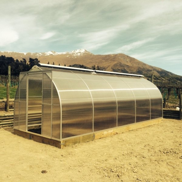 Walk-in Mini Garden Tunnel Greenhouse Greenhouse Kit, PC Sheet Manufacturer Plastic Indoor Outdoor