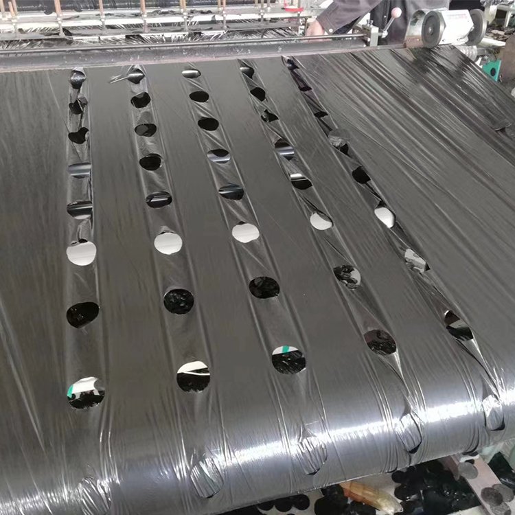 Factory Wholesale plastic mulch film agriculture manual film mulching pe black mulching film