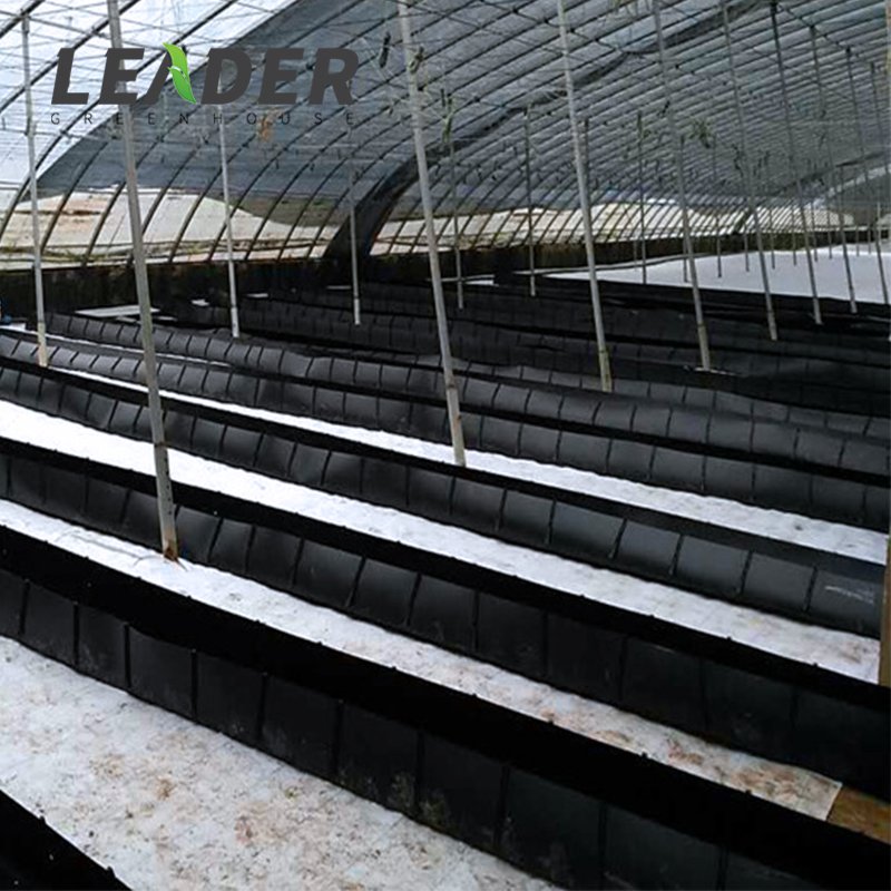Agricultural strawberry greenhouse soilless drainage 20-40-20 PP plastic foldable black growing gutter trough system