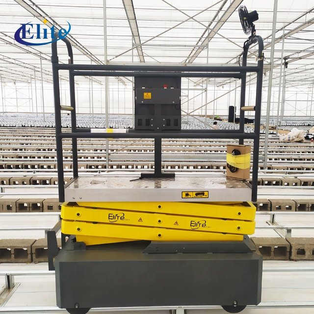 Elevating greenhouse picking cart for greenhouse crop harvesting