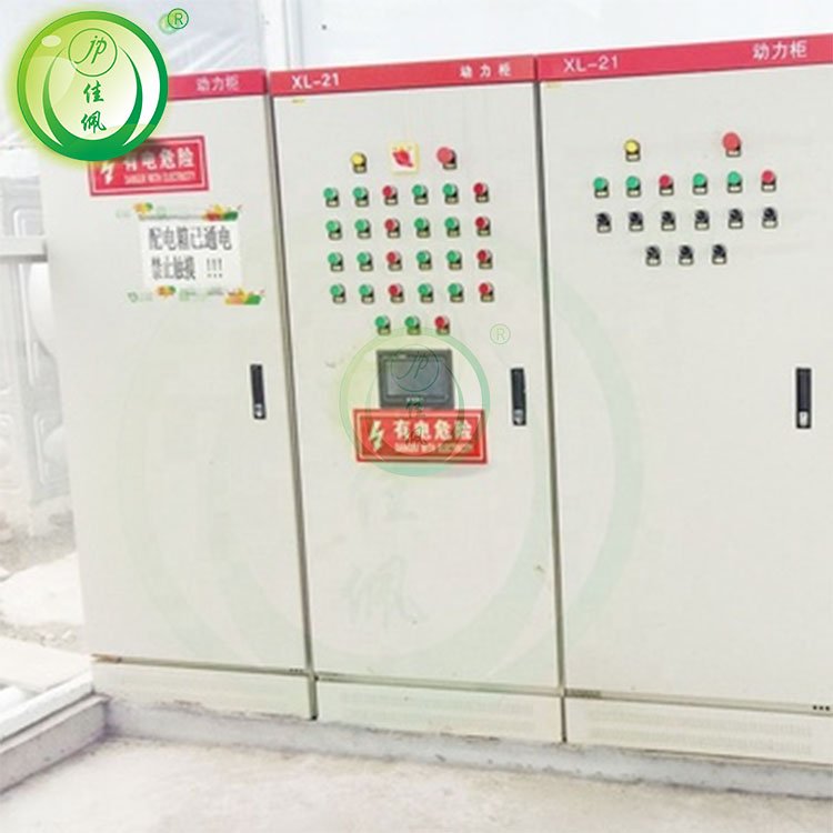 Large Agricultural Greenhouse with Motor Ventilation PCsheet Manufacturing Film Greenhouses Including Irrigation System for Sale