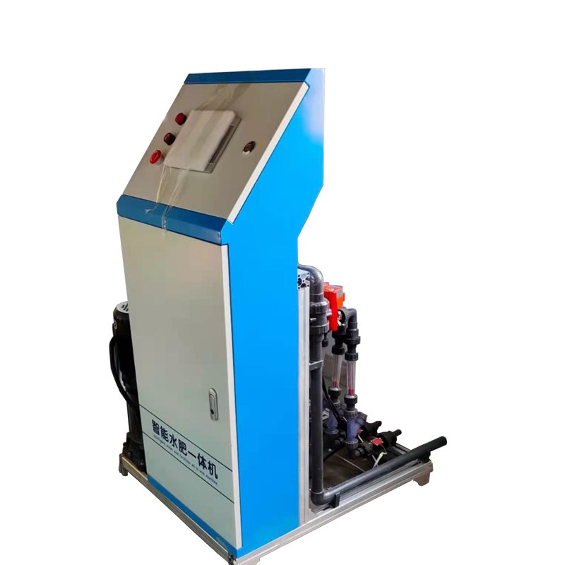 Intelligent high-precision water and fertilizer integrated greenhouse drip irrigation system