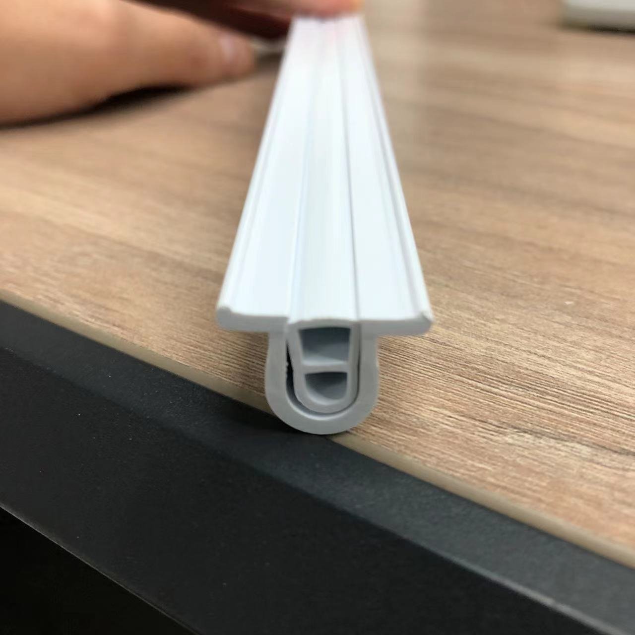 agricultural greenhouse poly Inflatable film PVC lock aluminum channel for double-layer film