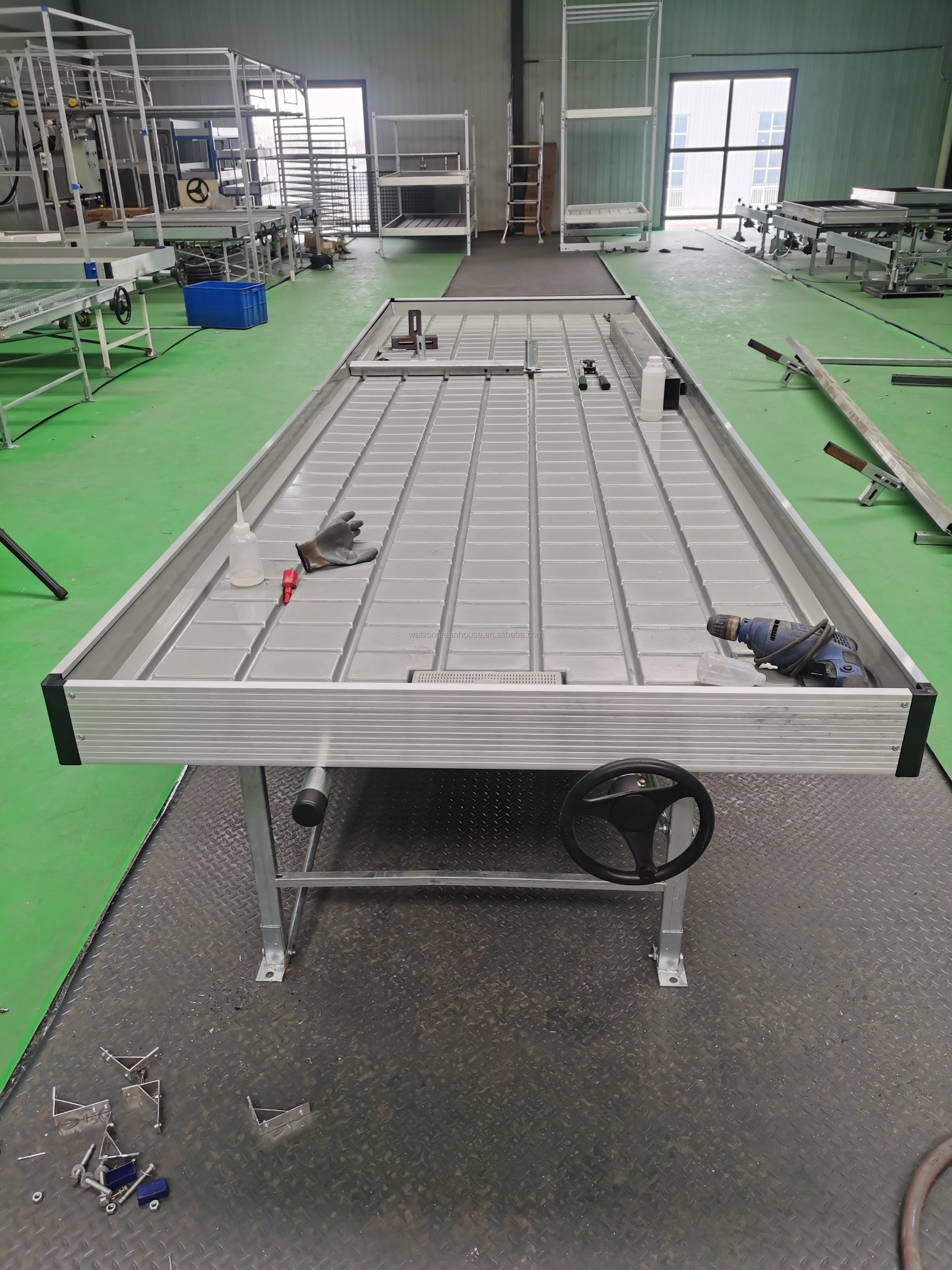 Automatic Agricultural Movable Ebb Flow Indoor Flood Table Wire Mesh Greenhouse Rolling Benches