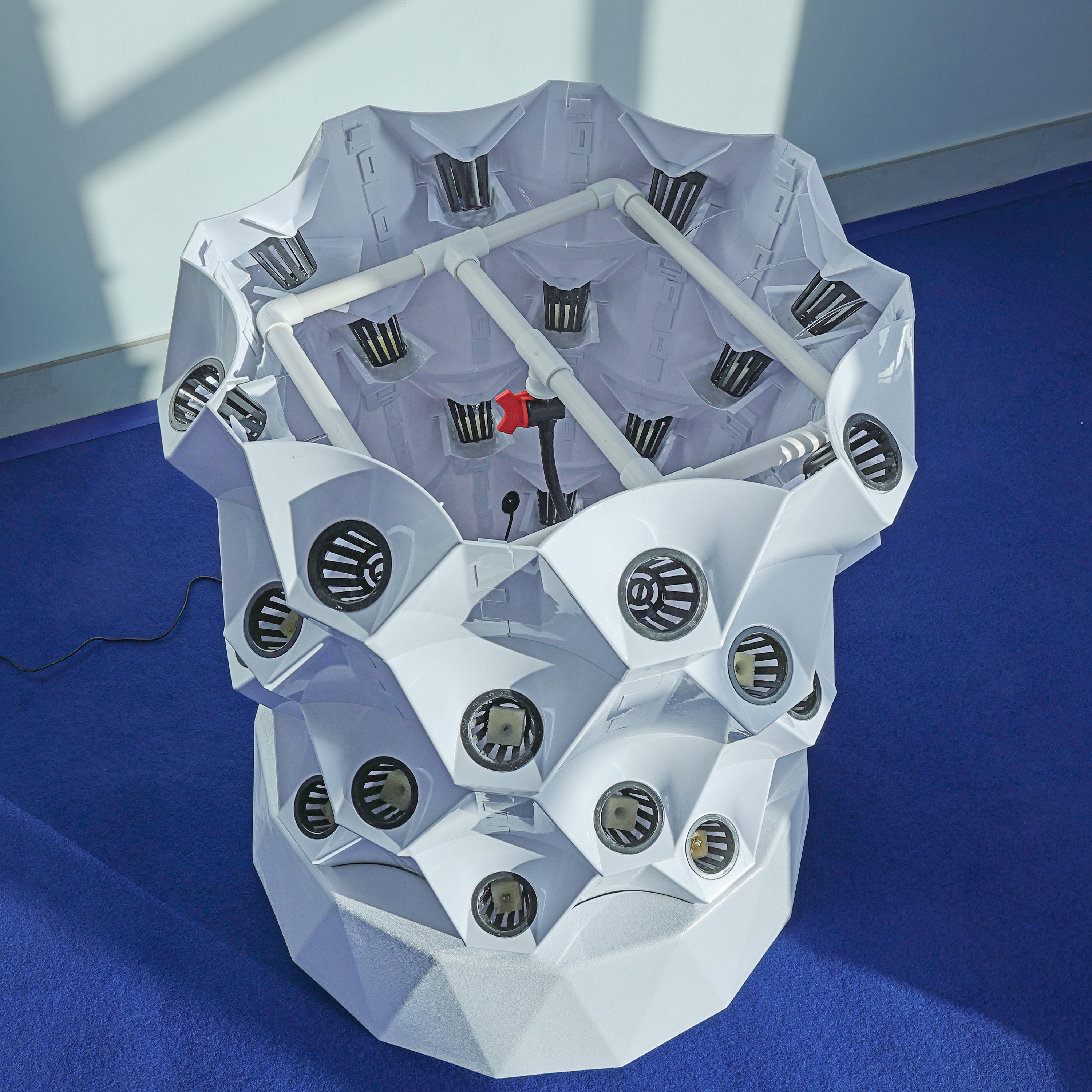 Aeroponic growing towers hydroponics vertical garden systems