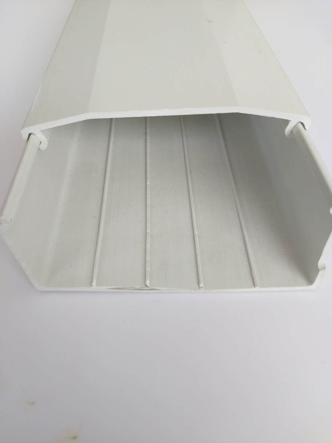 Hot Sale Hydroponic Channel System in Greenhouse and Farm Nft Channels for Hydroponic Growing