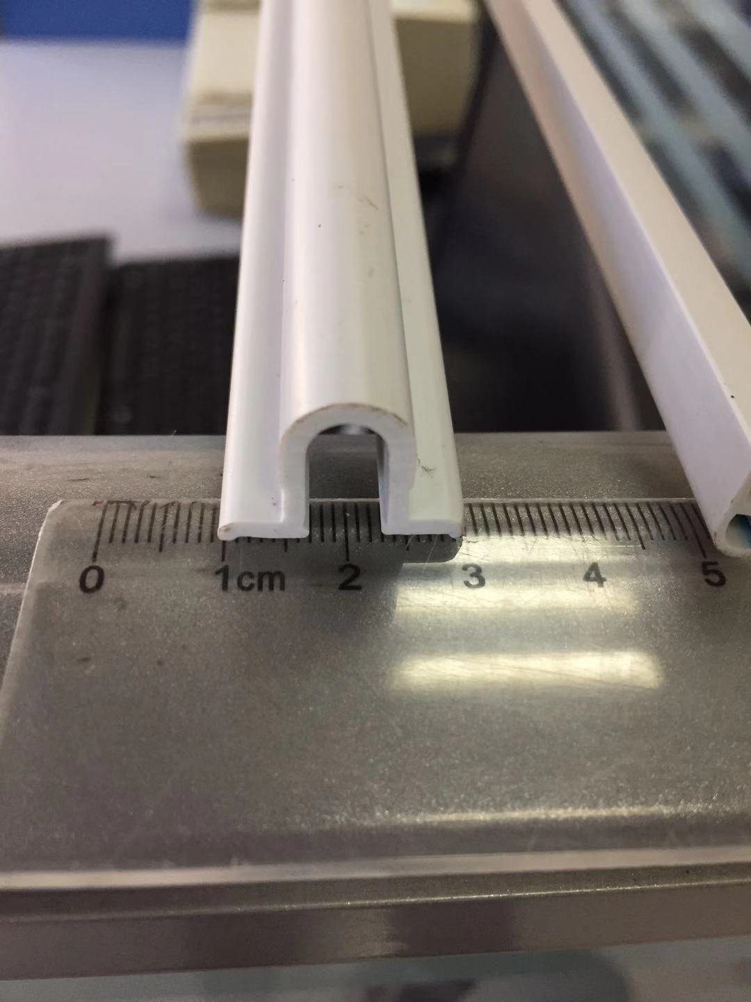 Good Price Agricultural Poly Tunnel Greenhouse Aluminum Double Lock Profile With PVC Channel For Double-Layer Inflatable Film