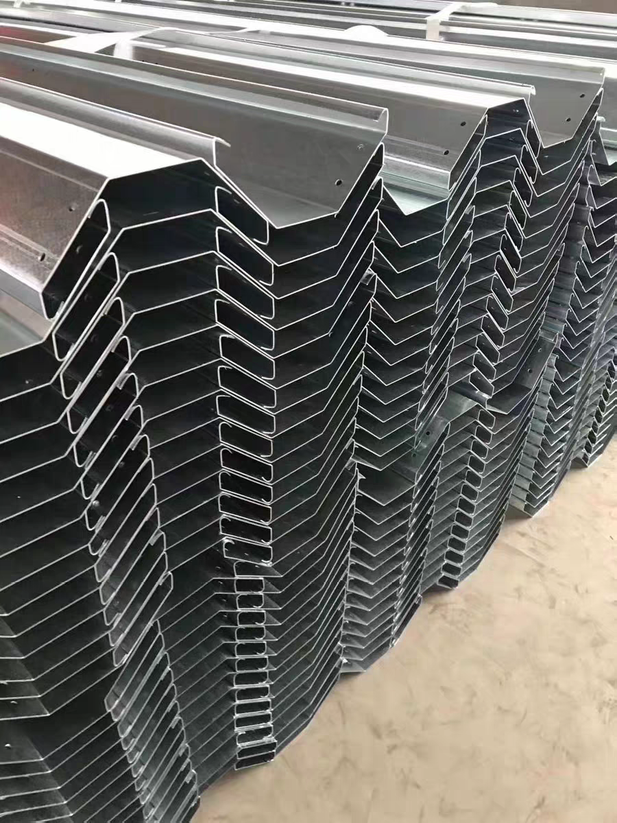 Wholesale new design rain gutters drains made of hot dip galvanized material agricultural greenhouse drainage system