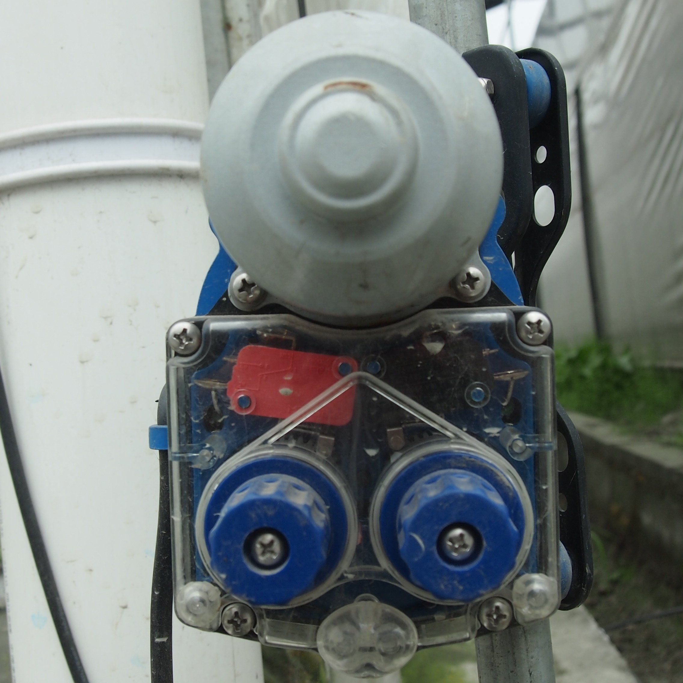 Greenhouse electric/automatical film roller for greenhouse ventilation