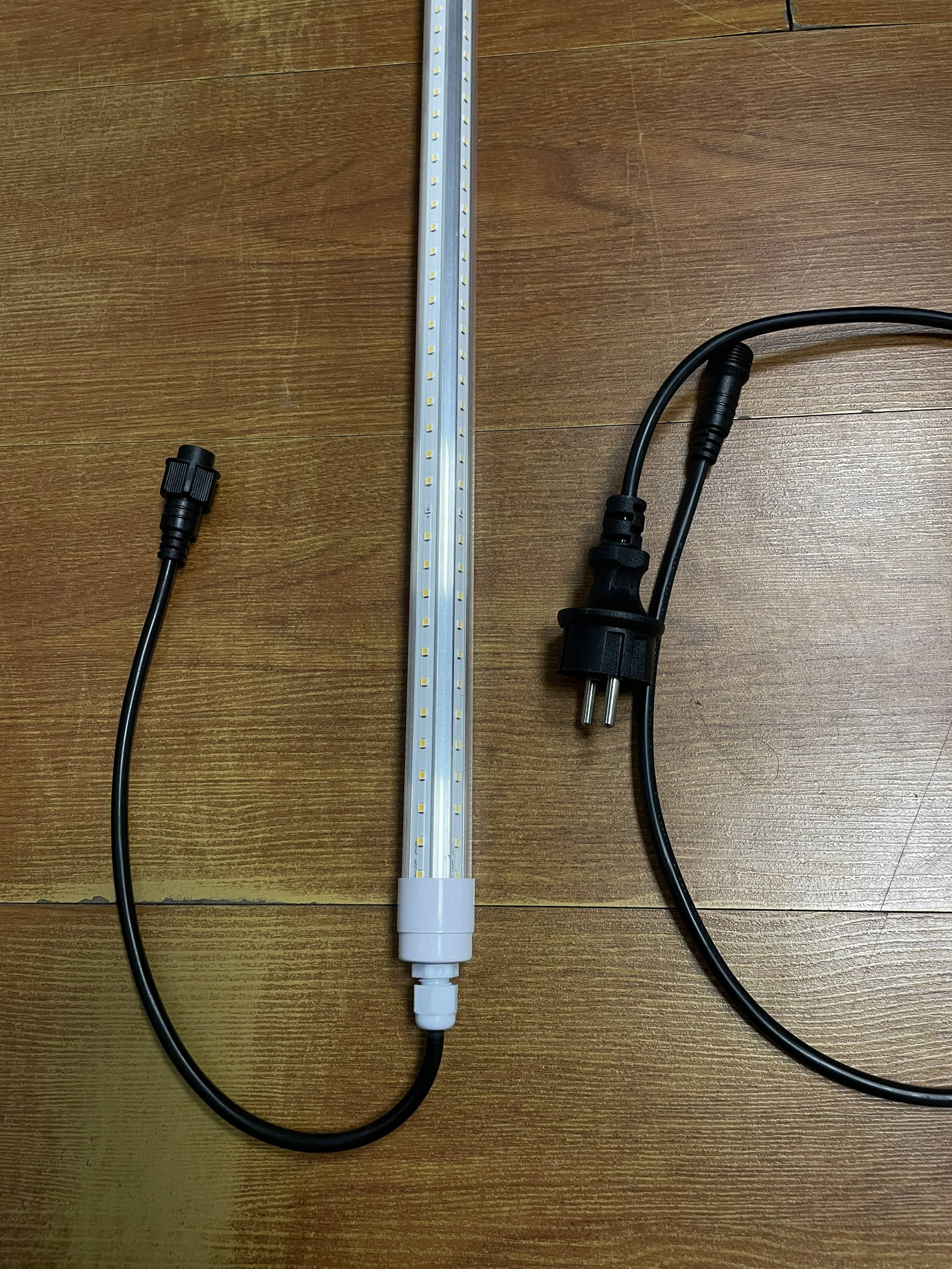 Waterproof Full Spectrum LED Grow Light Tube For Vegetable Fruits Flowers & Plants For Vertical Farm & Greenhouse Hydroponics