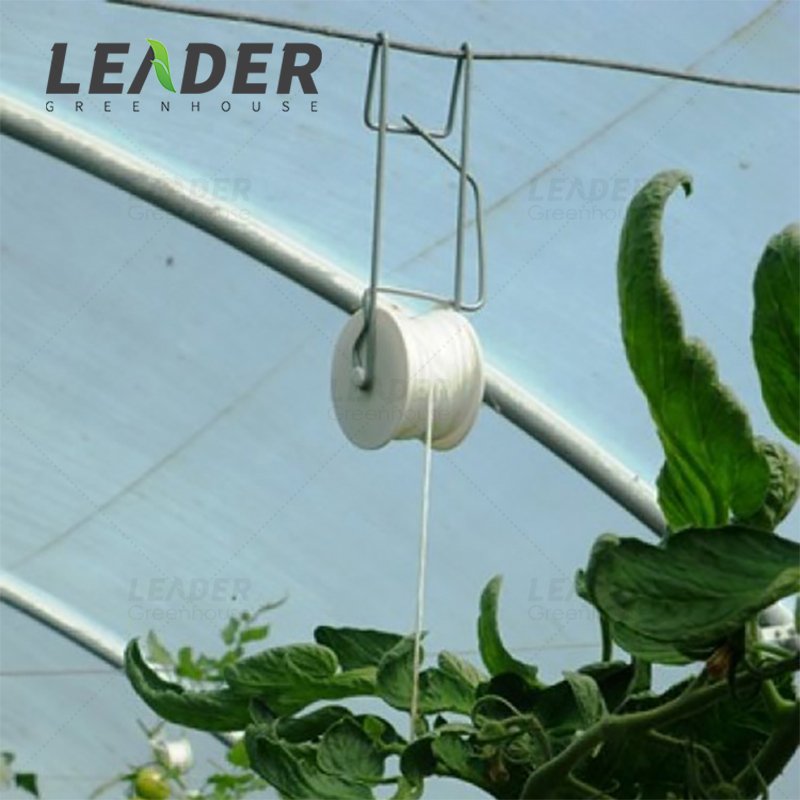 High quality tomato cucumber planting support trellis hanging roller hook with 12m white twine rope for agricultural greenhouse