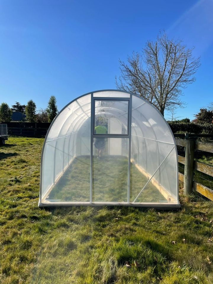 Portable and Weather-Resistant Garden Greenhouse, Ideal for Protecting Delicate Plants in All Climates