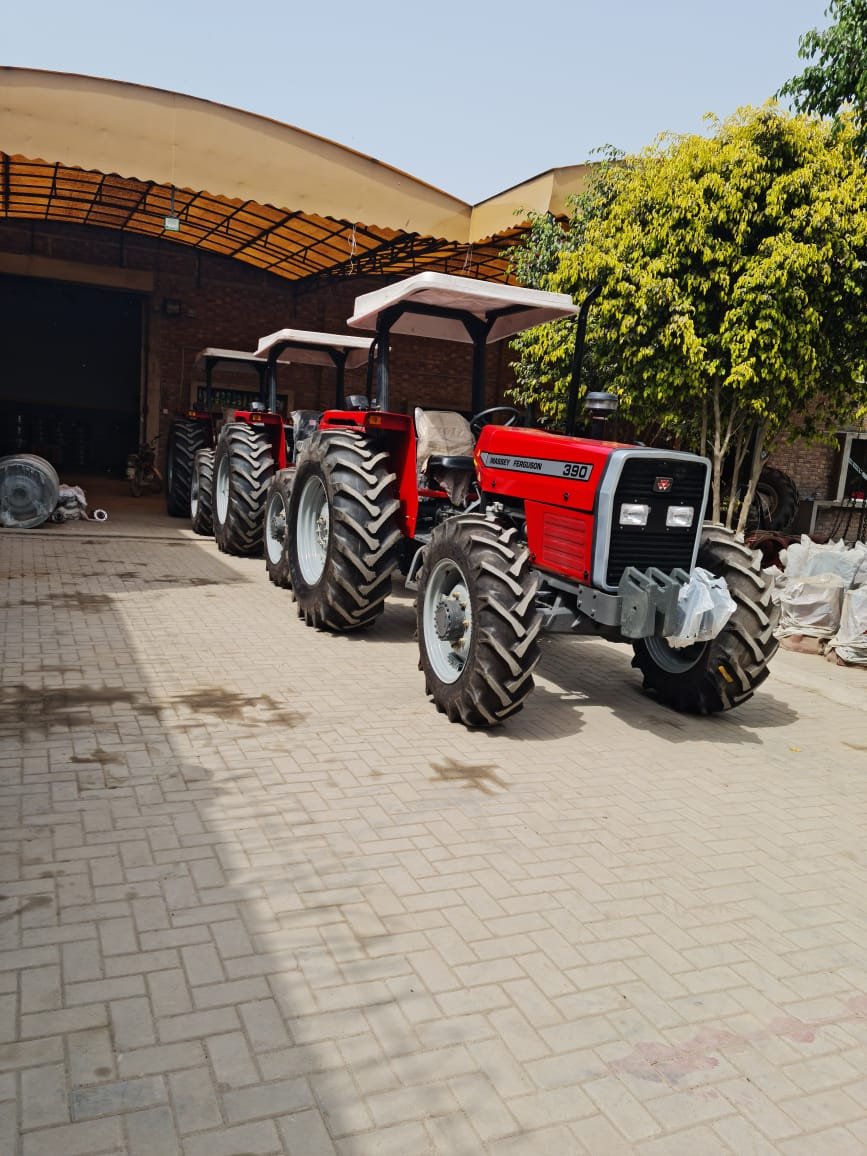 Ready to Ship Massey Ferguson 390 Agricultural Machinery / Massey Ferguson 100HP Tractor for Sale