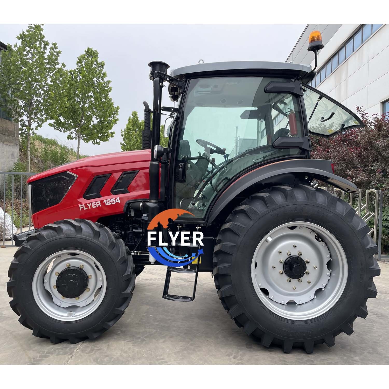 4WD 120HP Farm Tractor with Front Loader Big Tractors Agricultural Machine for Sale