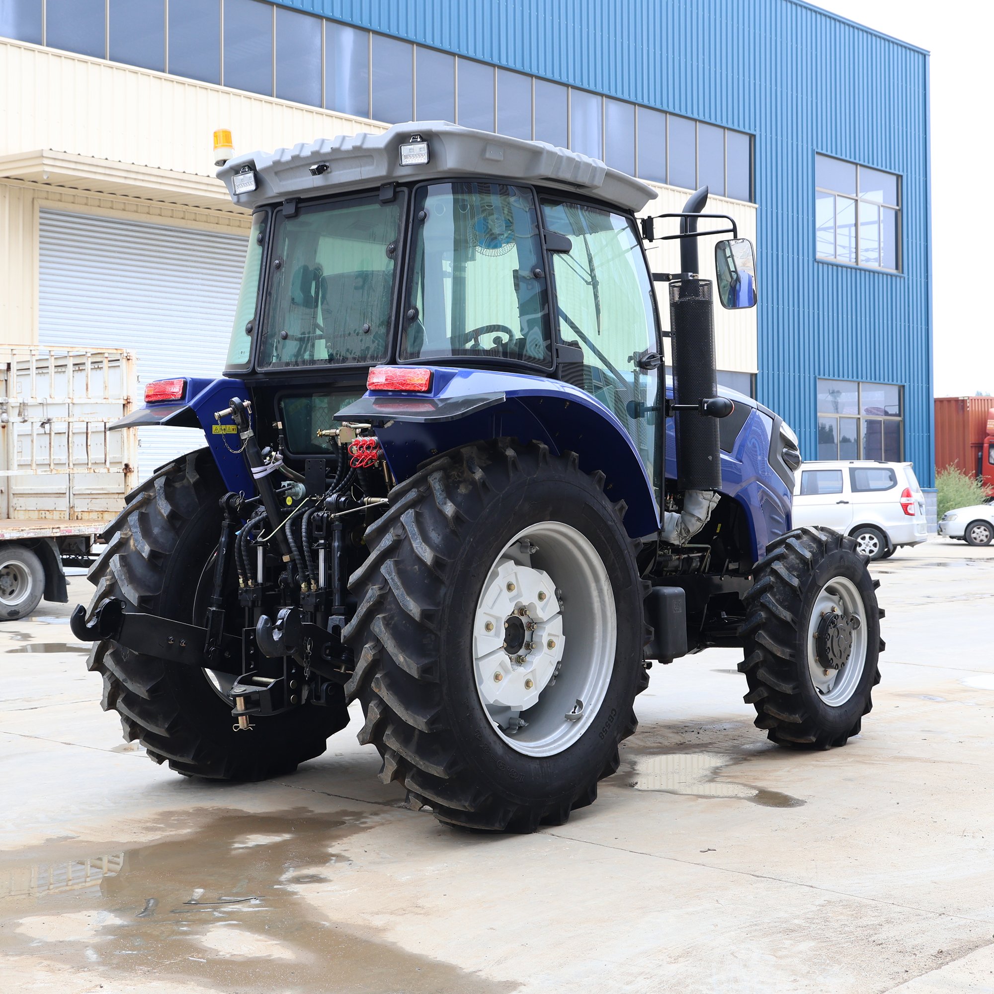 Agriculture Tractors 4WD 4X4 Cheap Multi Functional Farm Tractor for Farming Price Farm Tractor for Sale