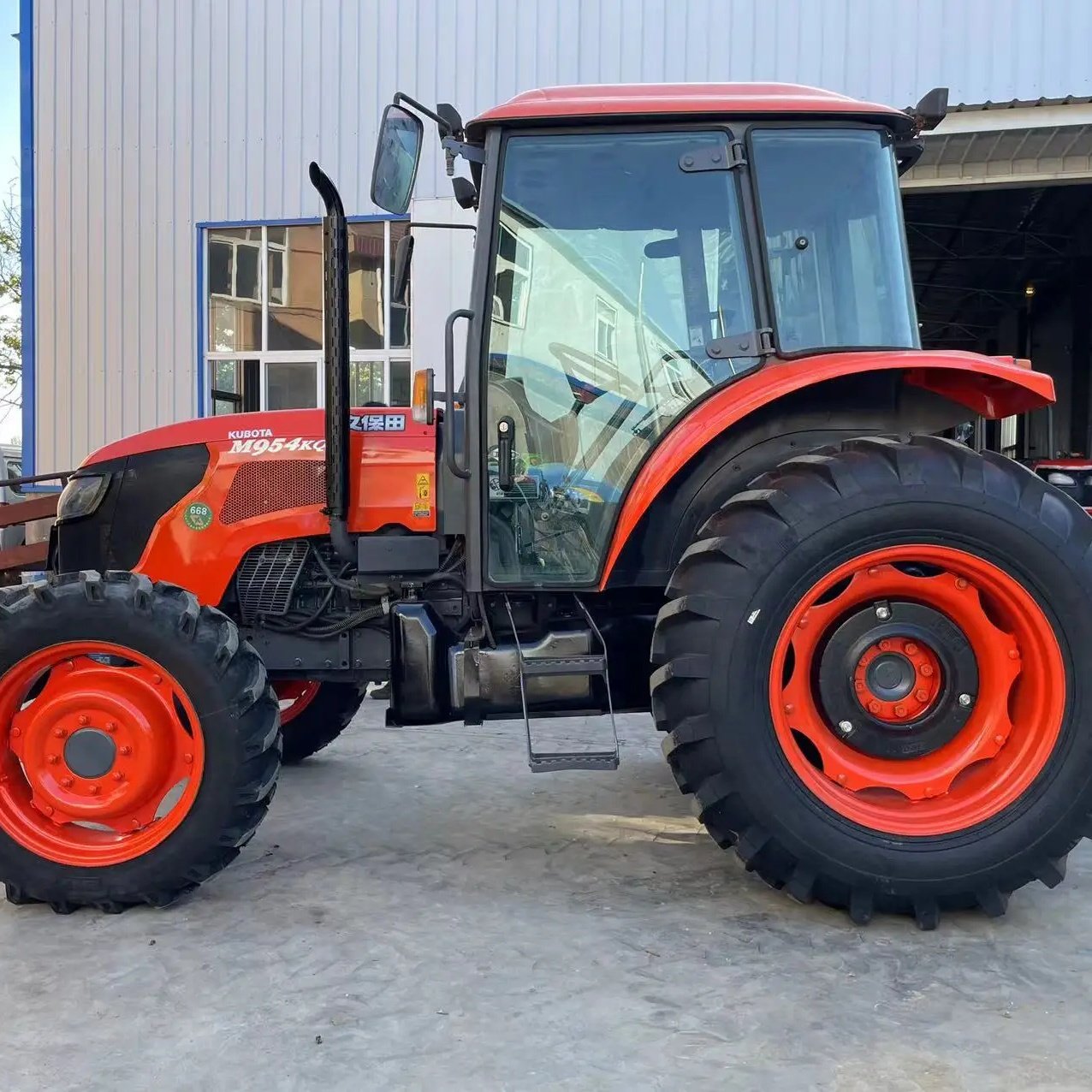 Used Tractor Kubota M954KQ 95hp Cabin Orchard Compact Japanese Tractor Agricola Agricultural Farm Machinery