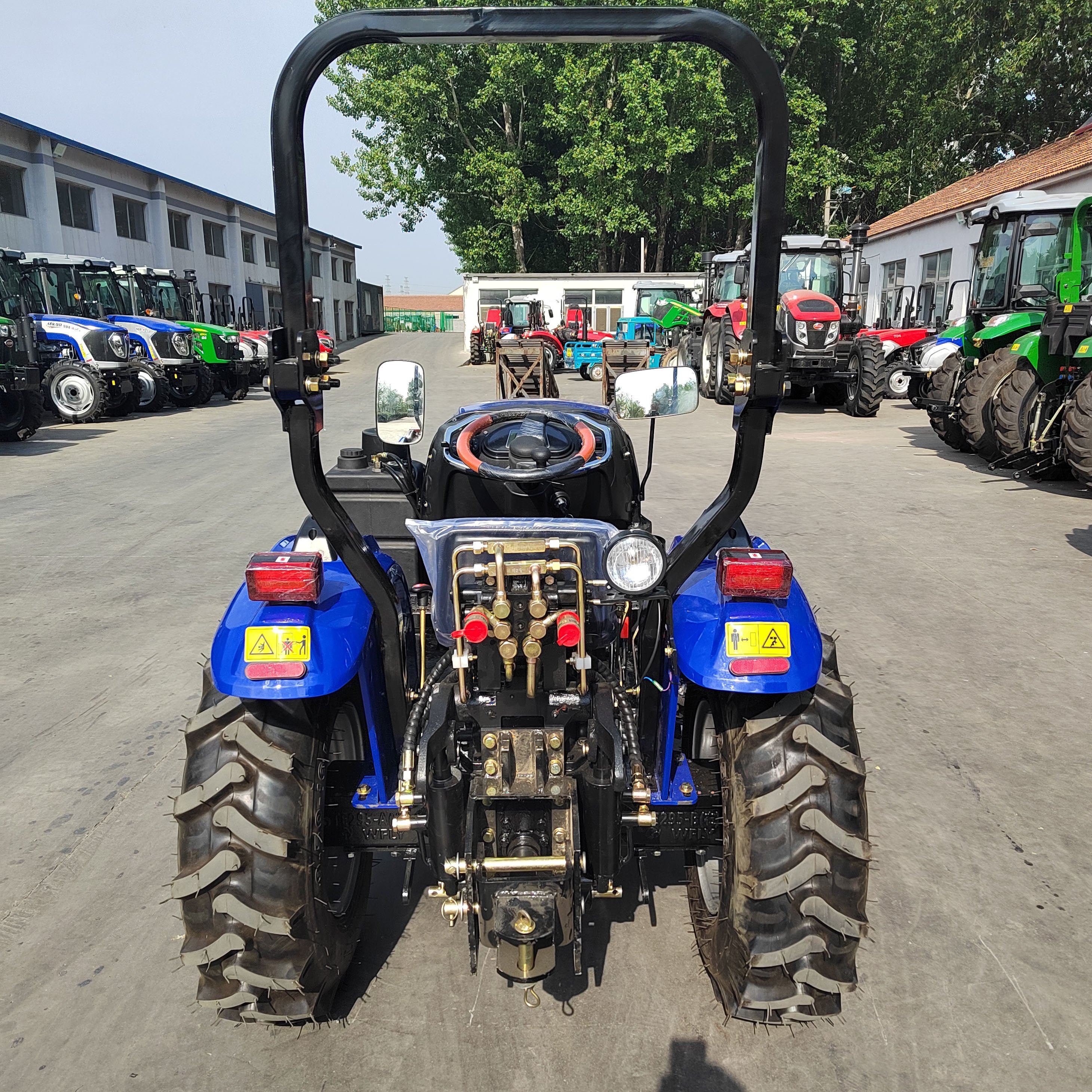 50 -80hp Greenhouse Farm Tractors Price Compact Tractors Mini 4x4
