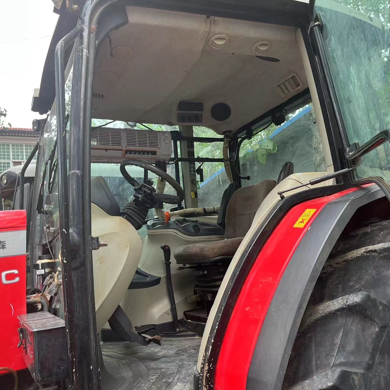 Used MASSEY FERGUSON 1204 Tractor Agricultural Machinery & Equipment Farms