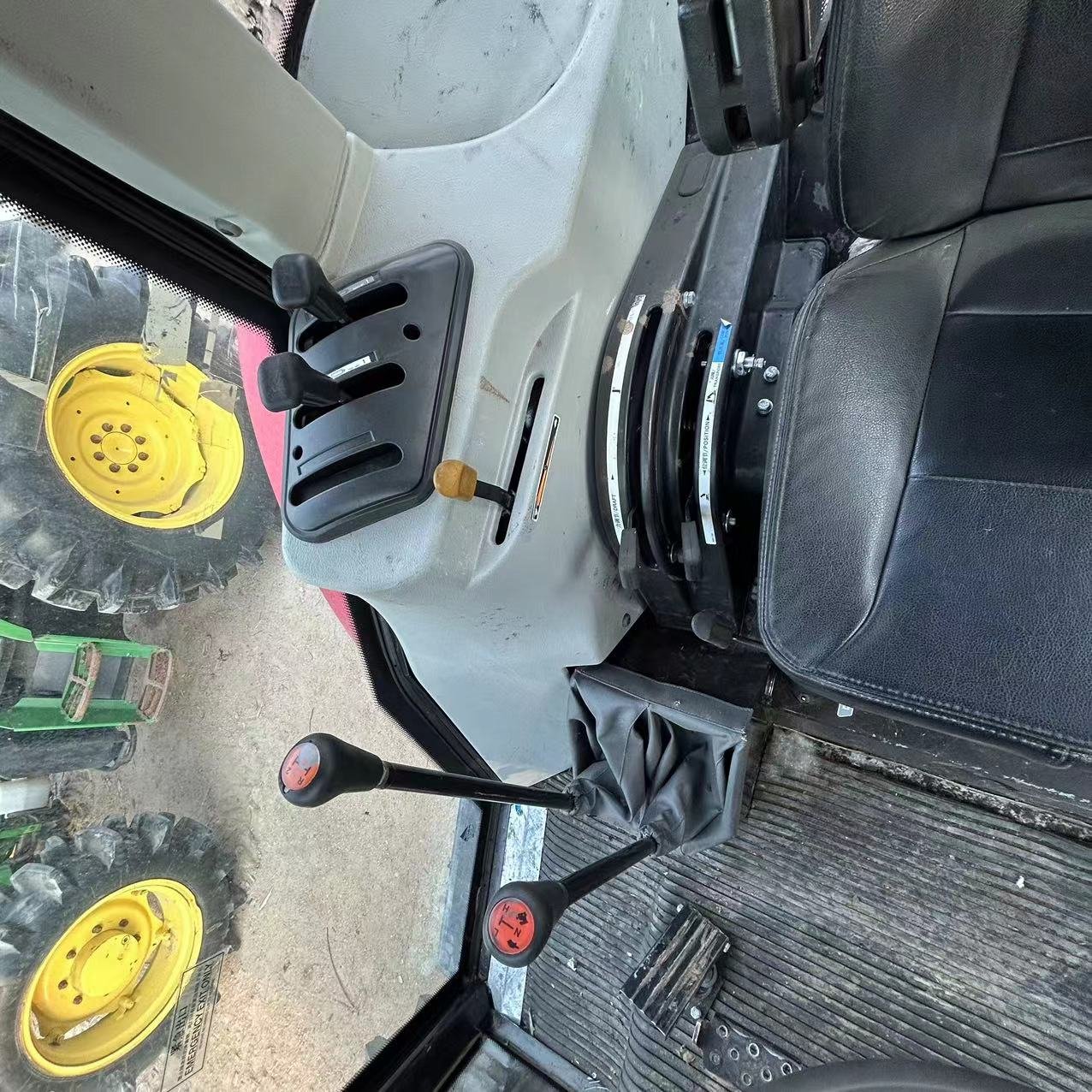 Cheap Price 4wd 4-wheel Trailer Farm Used Tractors for Agricultural