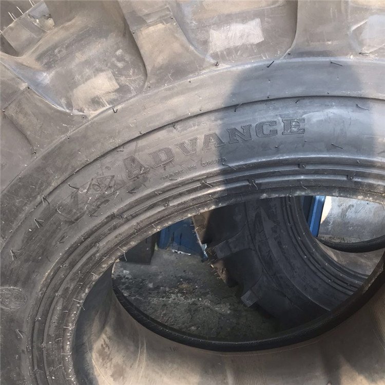 Agricultural Tires 12.4-24 12.4-28 11.2-24 Tractor Tires 13.6-28