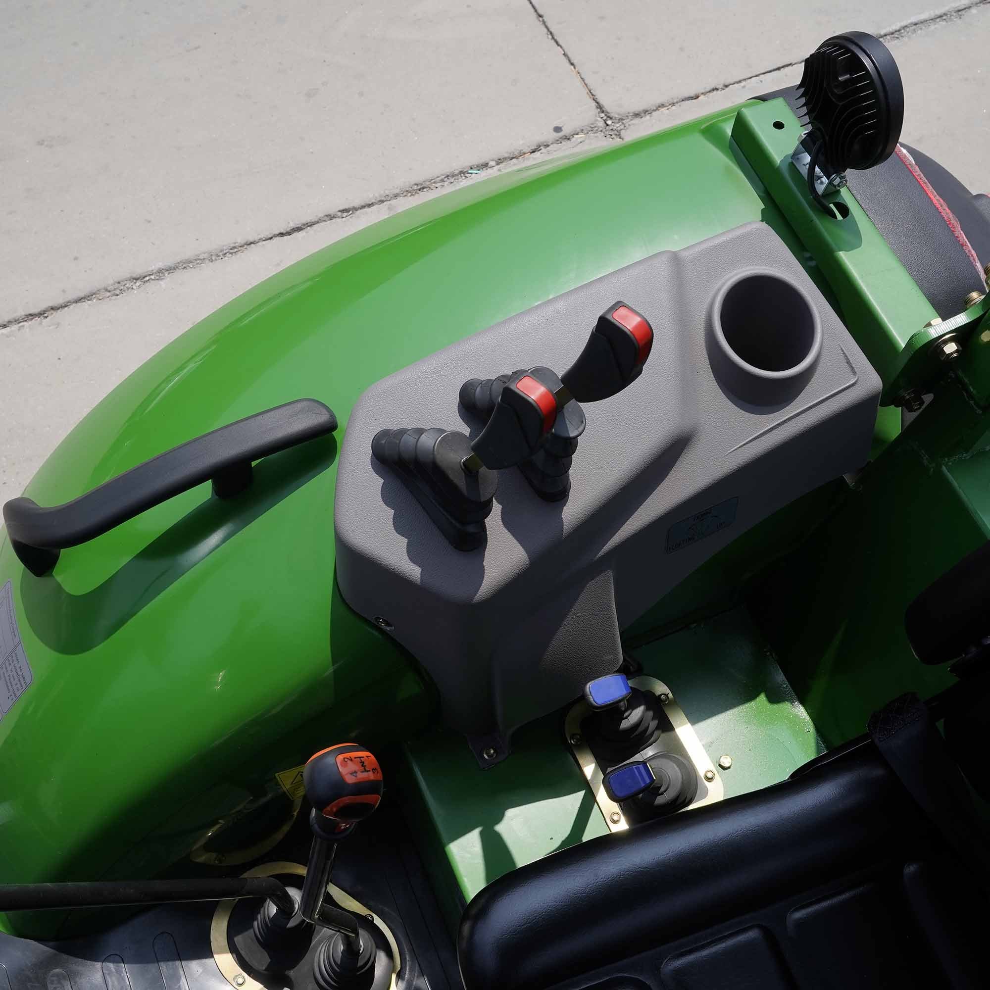 Earth Moving Farming Equipment Garden 60HP 70HP 100HP Tractor Grass Tractor Machine Agricultural with Promotion