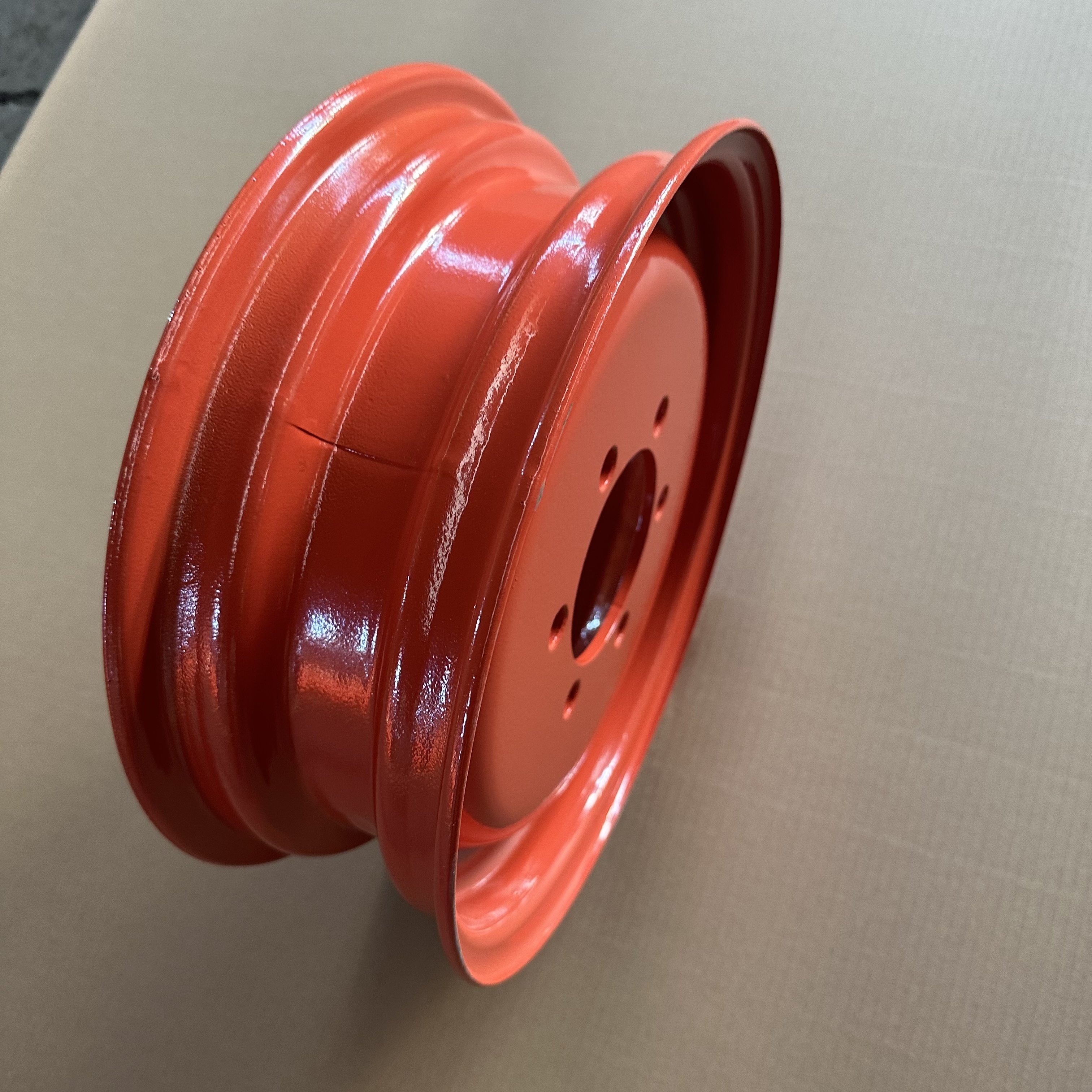 High Quality Customised Tyres for Agricultural Machinery 4*12 Farm Steel Wheel Tractor Trailer Rims For10.0/75-15.3 Tires