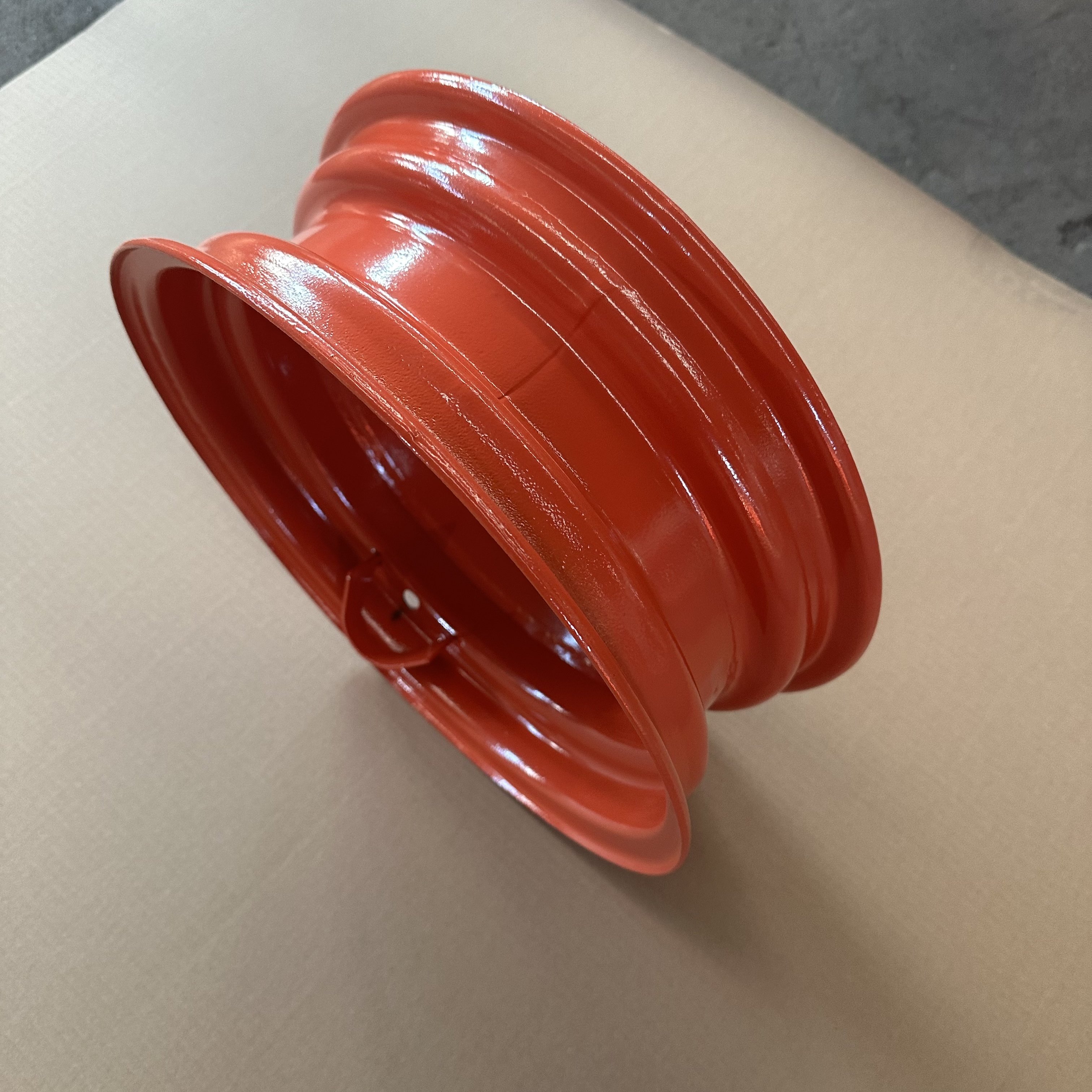 High Quality Customised Tyres for Agricultural Machinery 4*12 Farm Steel Wheel Tractor Trailer Rims For10.0/75-15.3 Tires