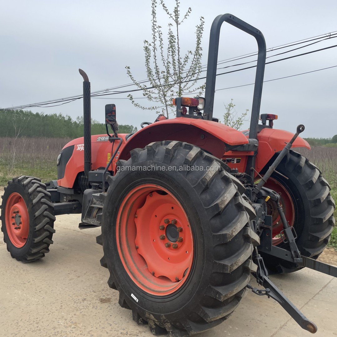 Small Farm Tractors Second Hand Used Kubota 7040 Kubota 6040 Tractor 4WD M704K for Agriculture 70hp 4x4 Wheel Drive Tractor