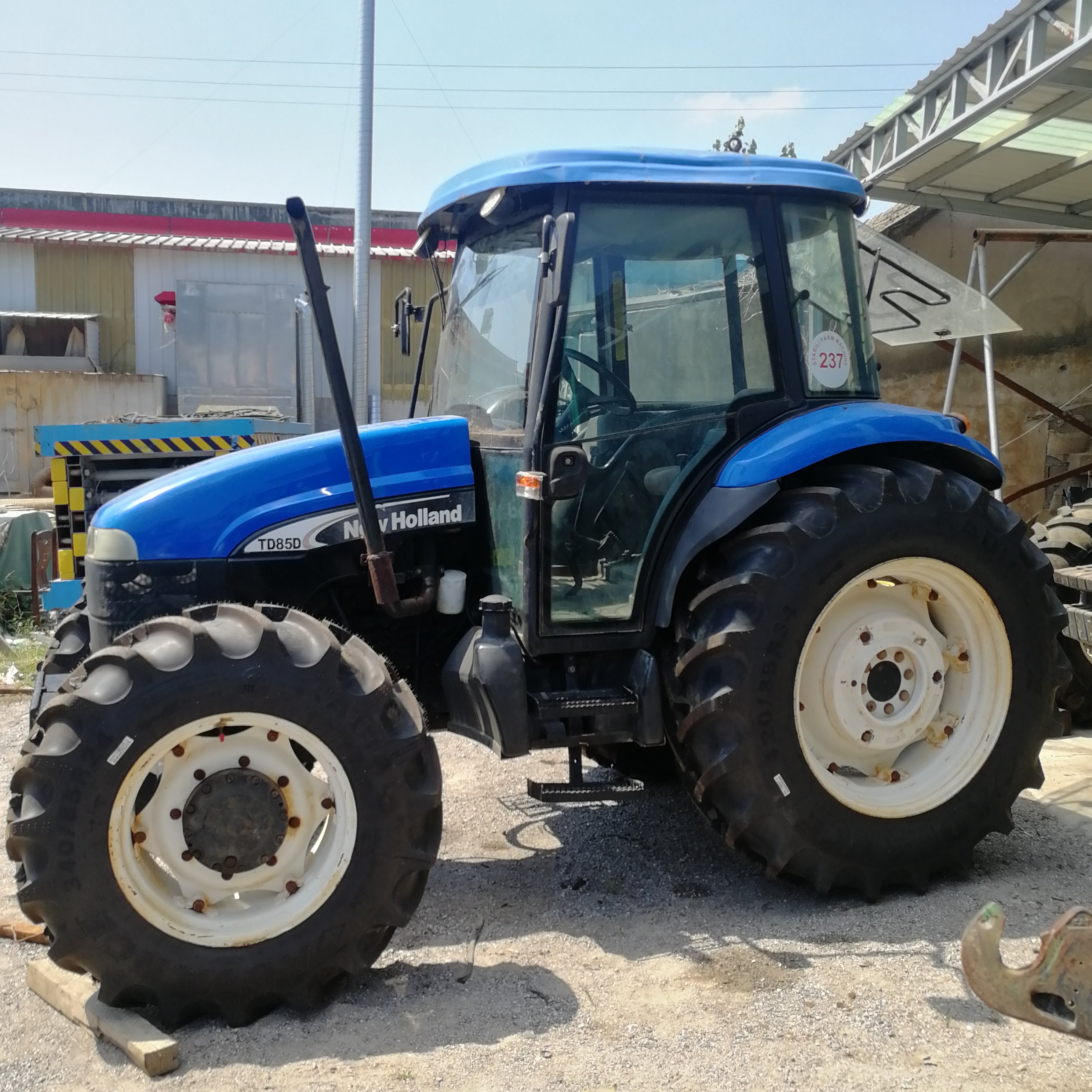 Used Tractors TD85D 85HP 4WD Farm Orchard Compact Tractor Made in Turkey Agricultural Machinery Massey Ferguson