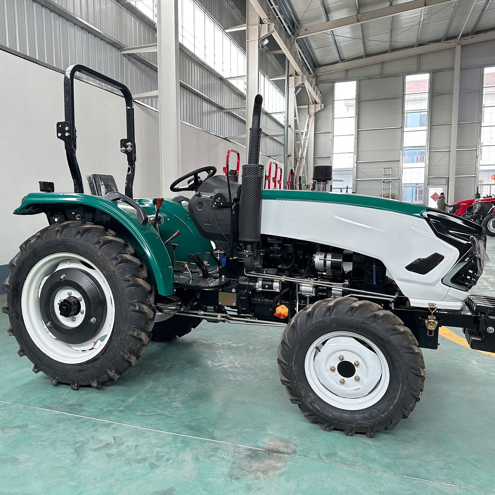 4*4 Farming Tractors Agricultural Mini Tractor Trailer for Sale