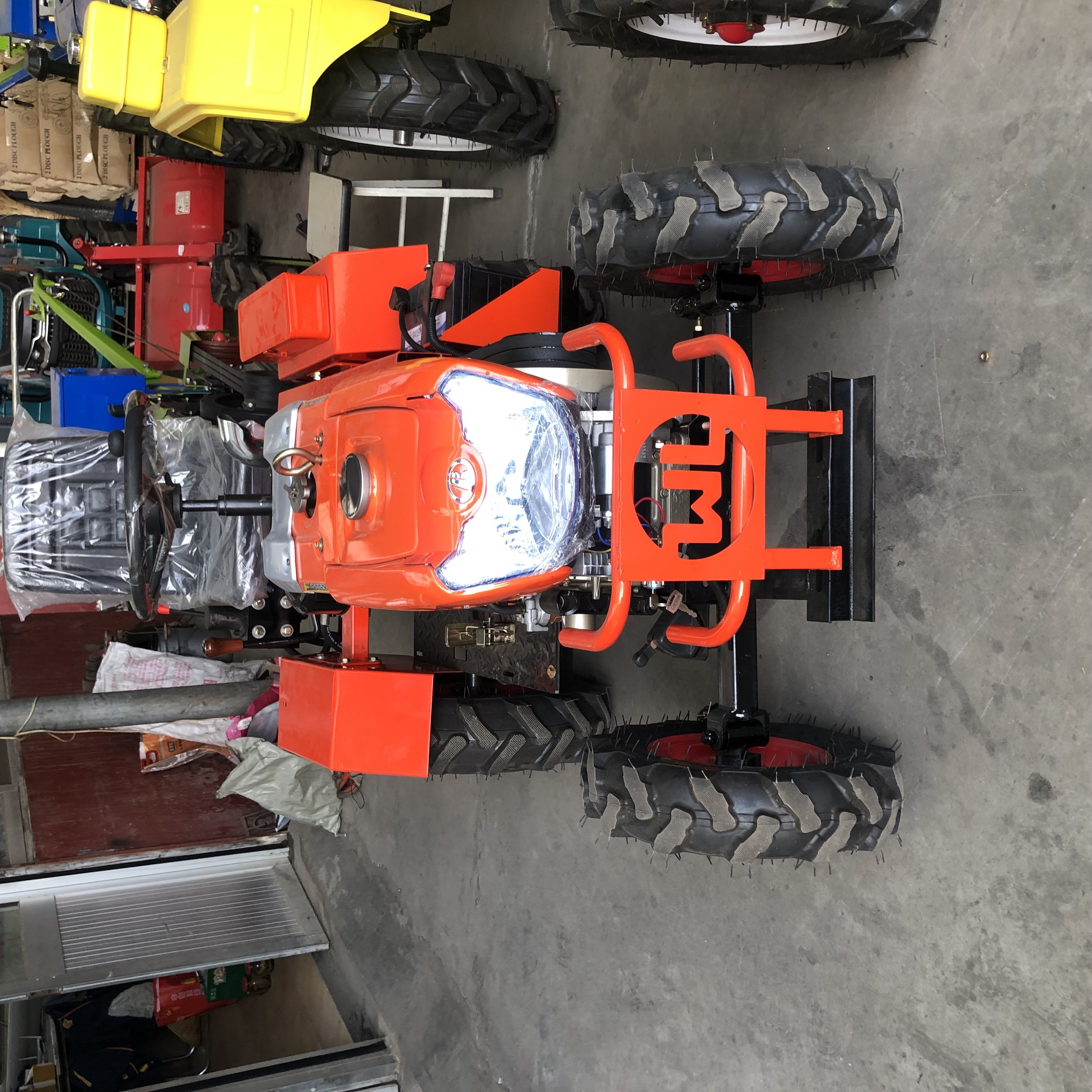 2024 New Design Hot Sale High Quality 12hp Mini Farm Tractor for Agriculture