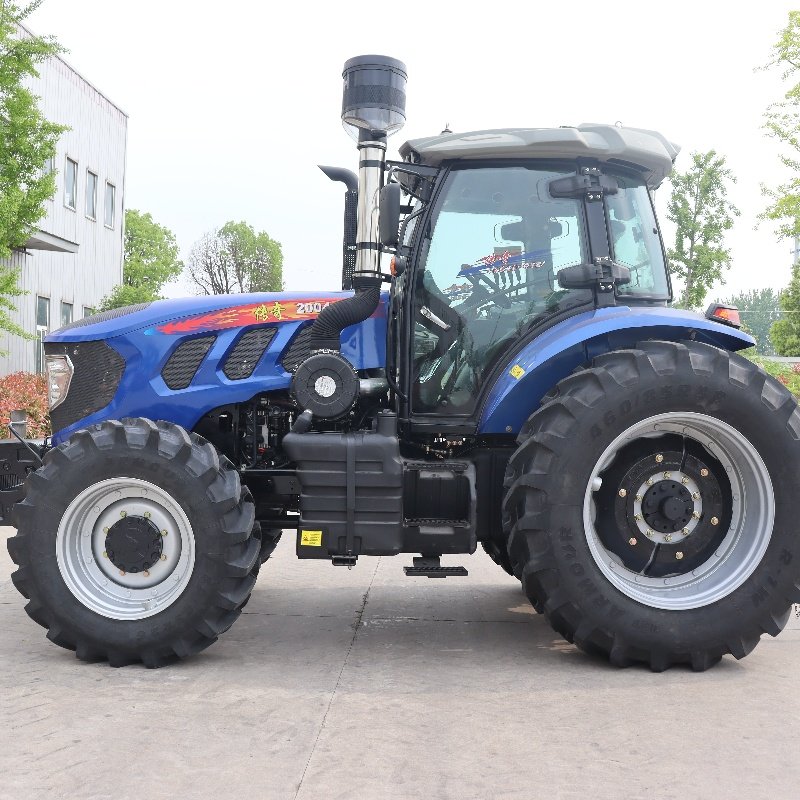 200hp Farm Wheel Tractors 4WD Diesel Tractor New Machinery Engines Blue Sustainable 8000