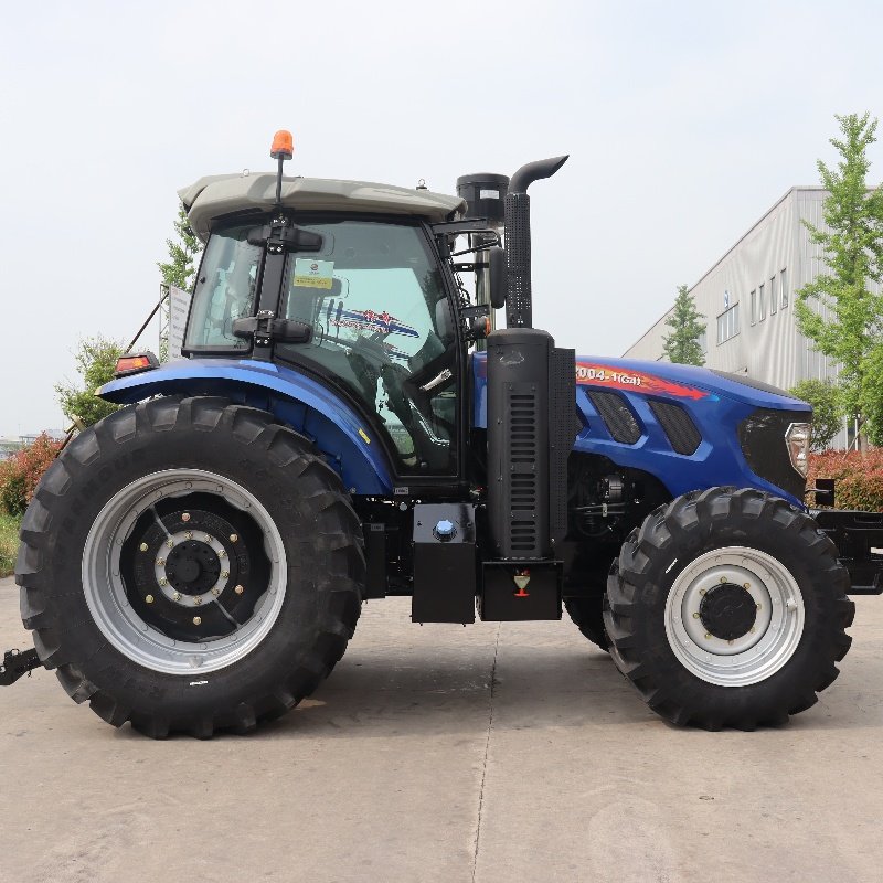 200hp Farm Wheel Tractors 4WD Diesel Tractor New Machinery Engines Blue Sustainable 8000