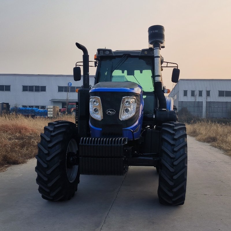 220HP 4WD Wheel Tractor With Engine Motor Pump Gearbox Bearing at Chinese Tractors Prices