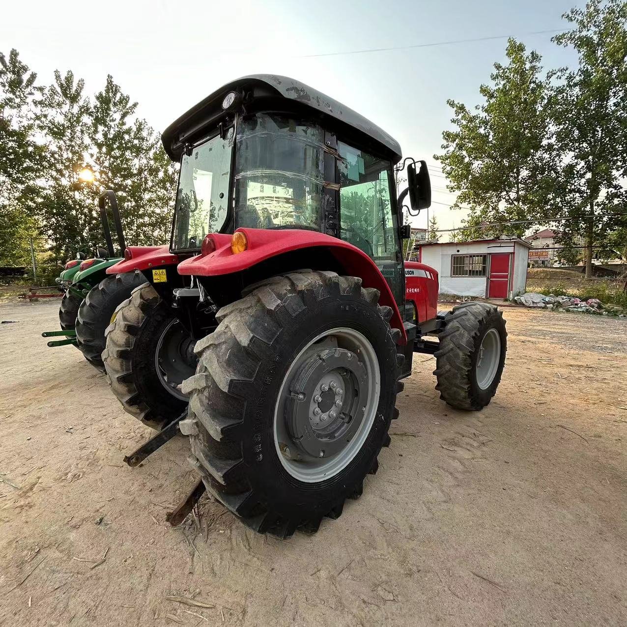 Second Hand 100hp 110hp 120hp 4WD Agriculture Tractor With Accessories