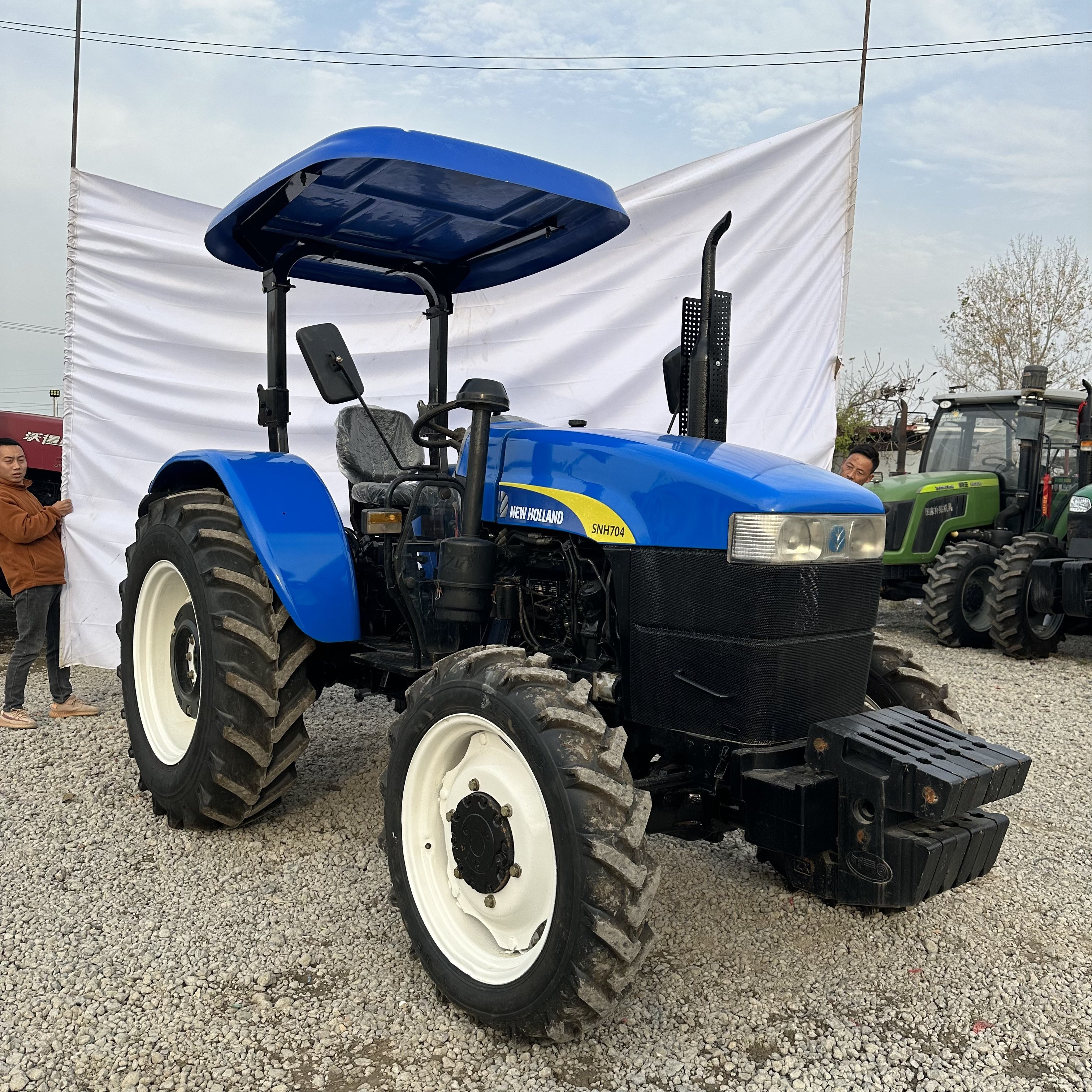 Agricultural Machinery & Equipment 70HP 75HP 80HP 90HP 100HP New. Holland Tractor Farm Tractor 120 HP with Deutz Engine