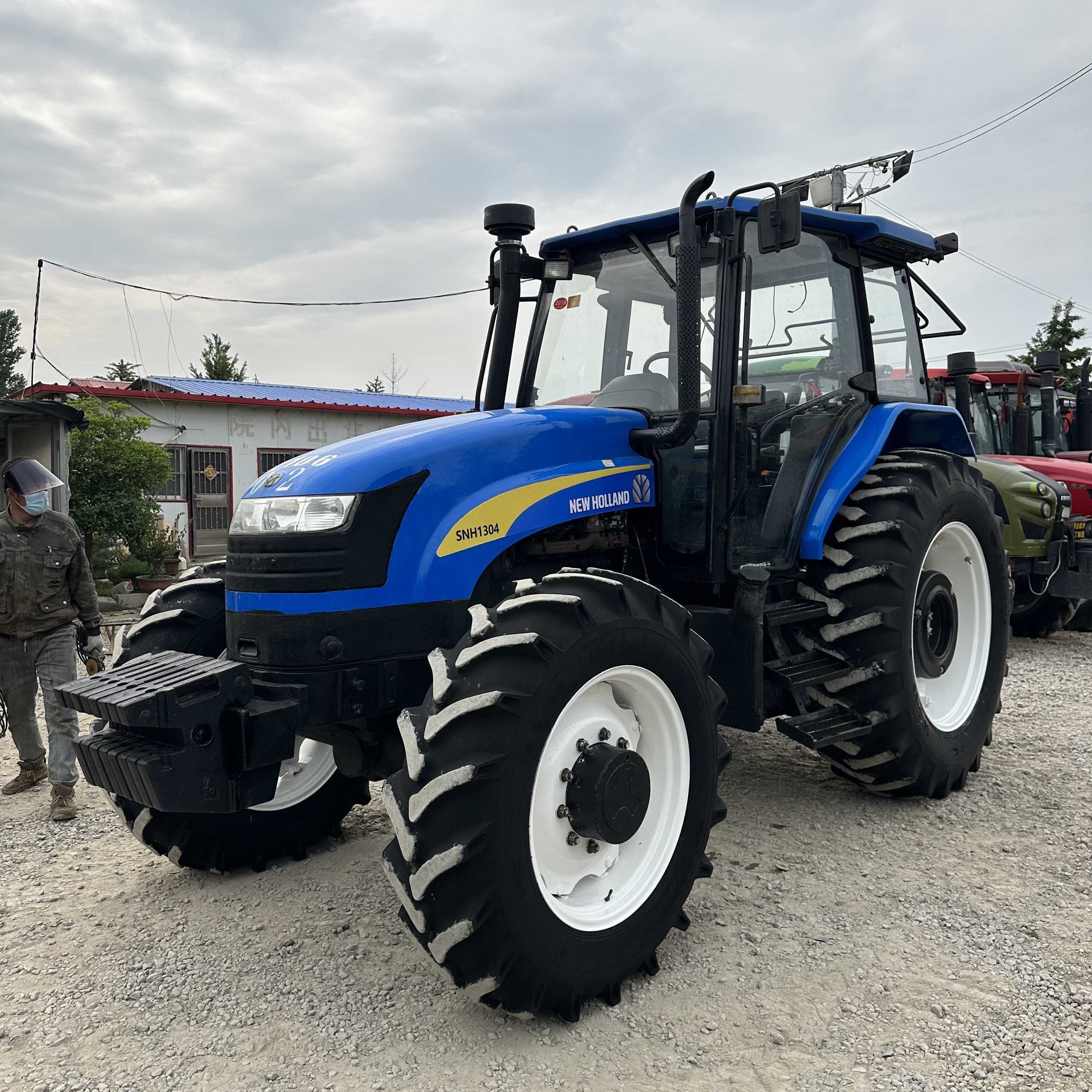 Agricultural Machinery & Equipment 70HP 75HP 80HP 90HP 100HP New. Holland Tractor Farm Tractor 120 HP with Deutz Engine