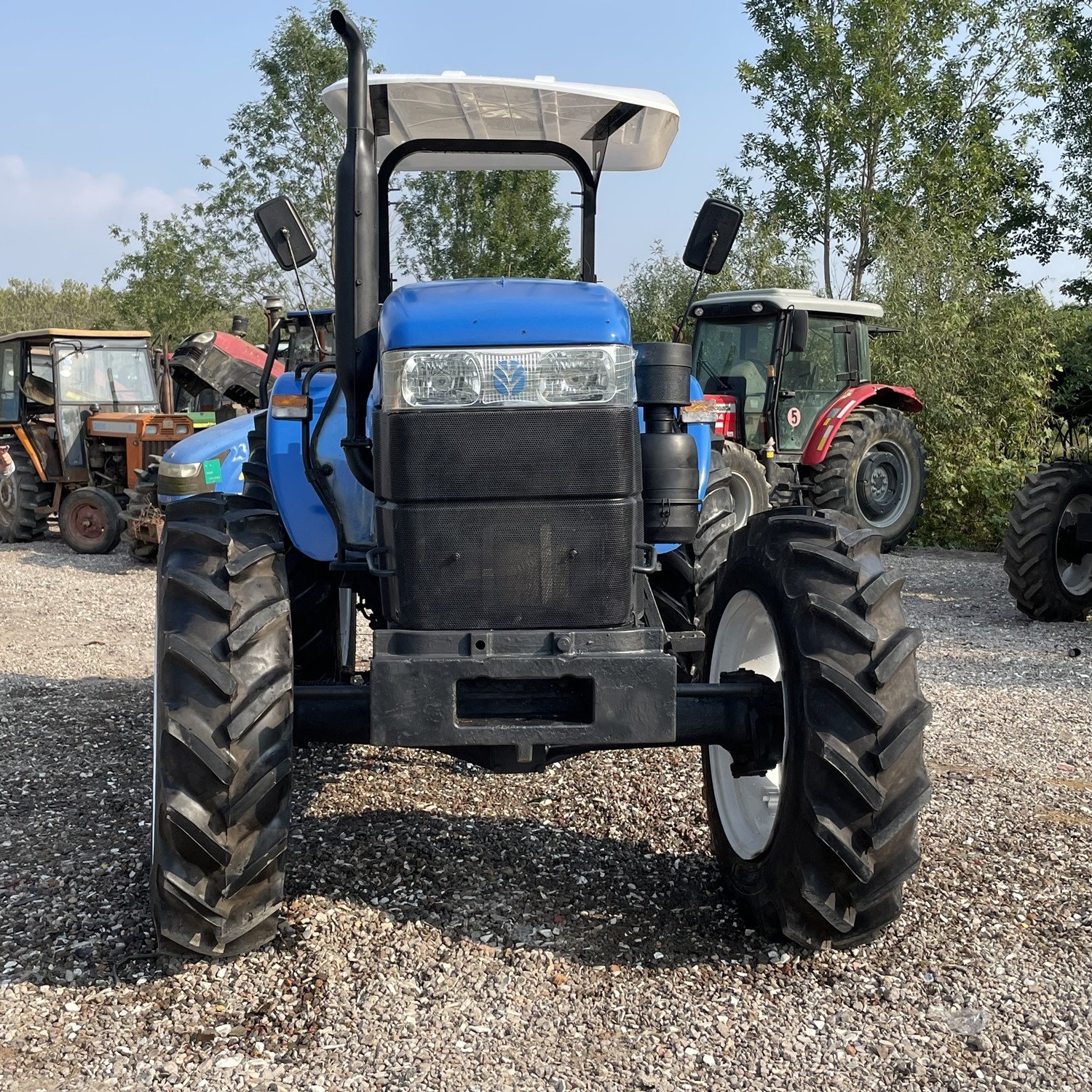Used/second Hand Tractor 4x4wd New Holland With Loader and Farming Equipment Agricultural Machinery for Sale in Philippines