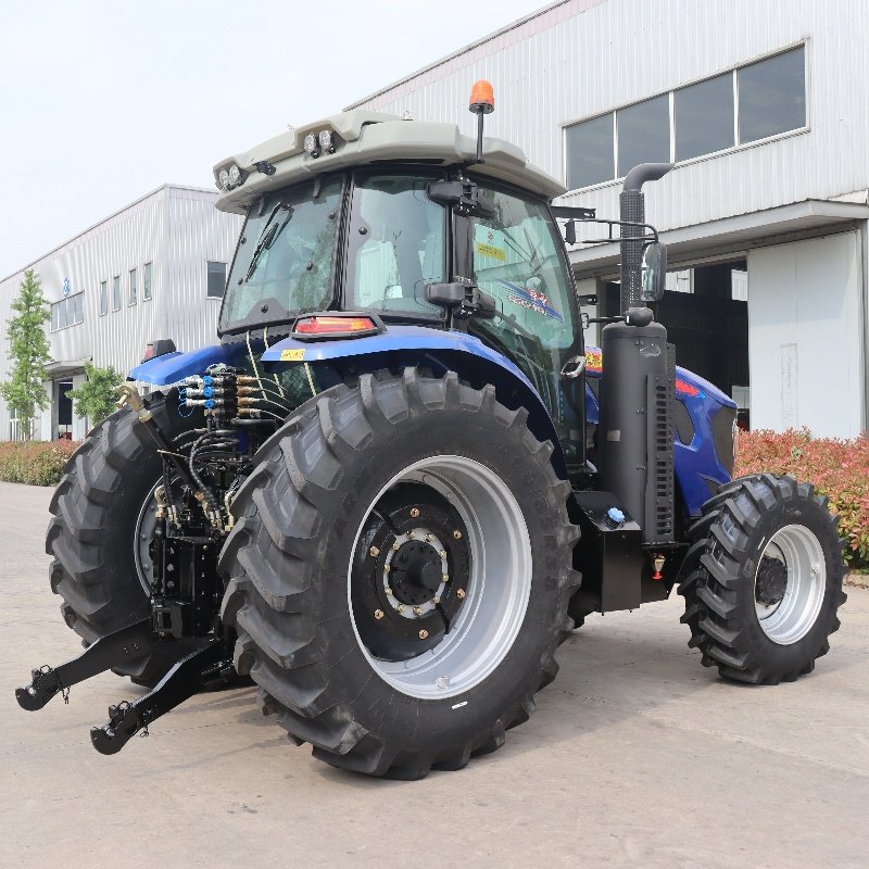 Legend 4WD Wheel Diesel Tractor Original Blue Agricultural Tractor Farmer Tractors YTO Engine