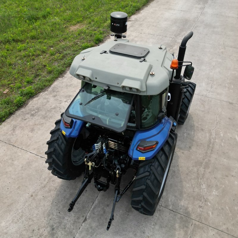 Legend 4WD Wheel Diesel Tractor Original Blue Agricultural Tractor Farmer Tractors YTO Engine