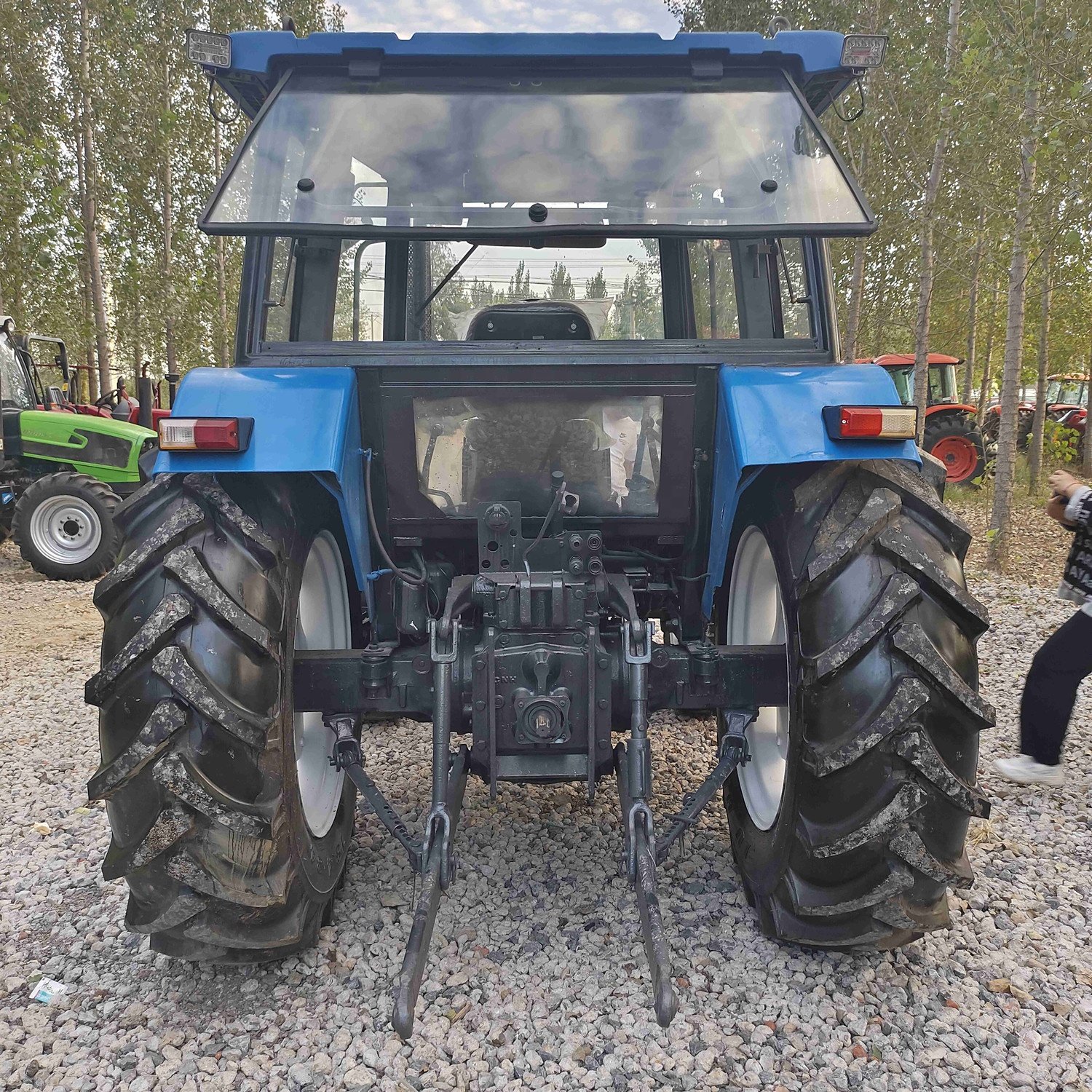 Used Small Agricultural Tractor New Holland Tractor Snh904 90hp 4wd Wheeled Farming Tractor for Agriculture Used