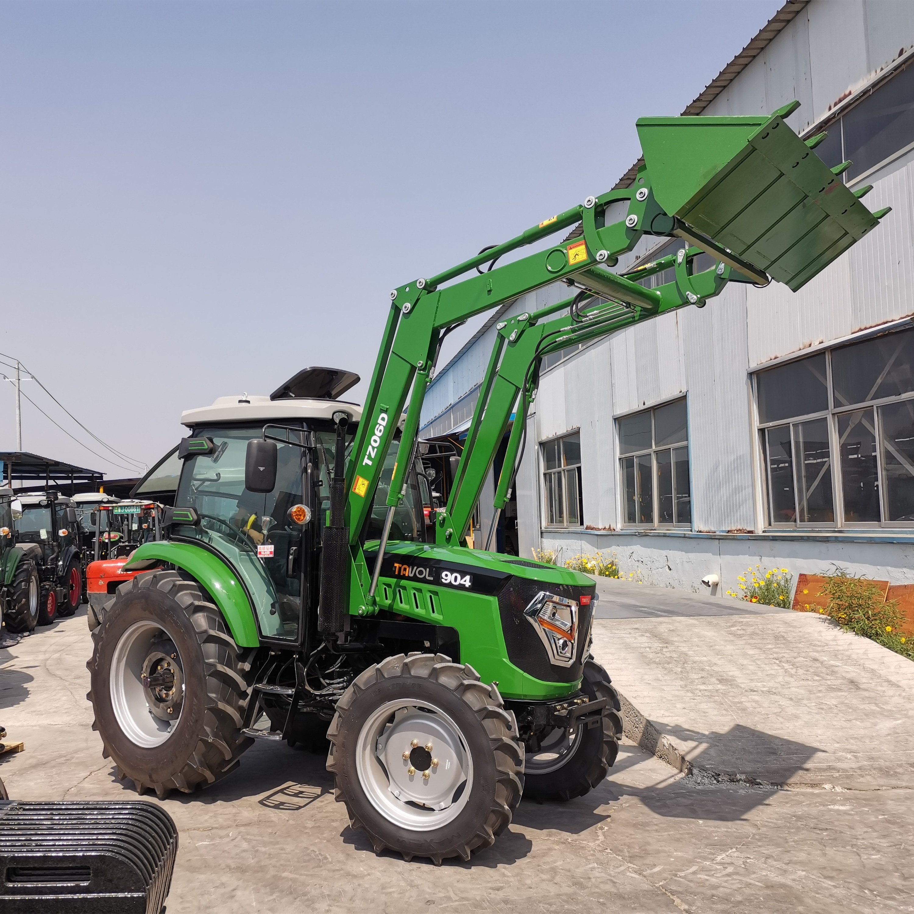 China Tractor 4x4 Mini Farm 50 hp 60 hp 70 hp Tractor With Front Loader